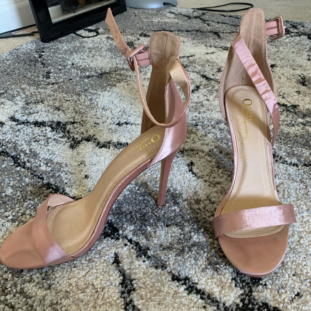 Blush pink heeled sandals size 10